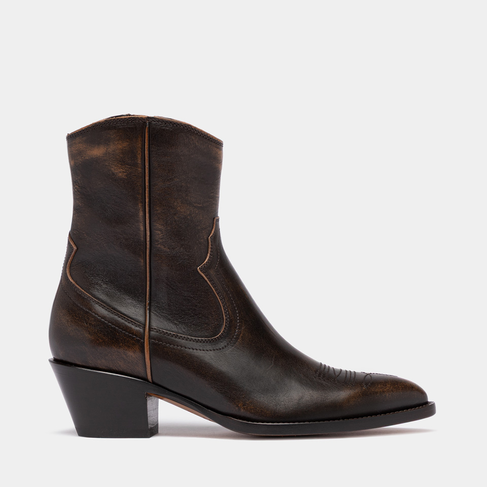 BUTTERO: ANNIE ANKLE BOOTS IN AGED NATURAL LEATHER WALNUT