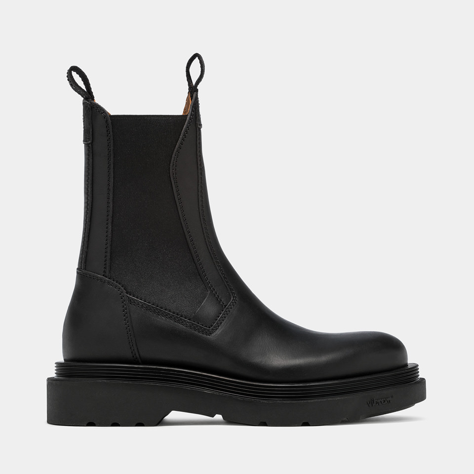 BUTTERO: STORIA CHELSEA BOOTS  IN BLACK  LEATHER 