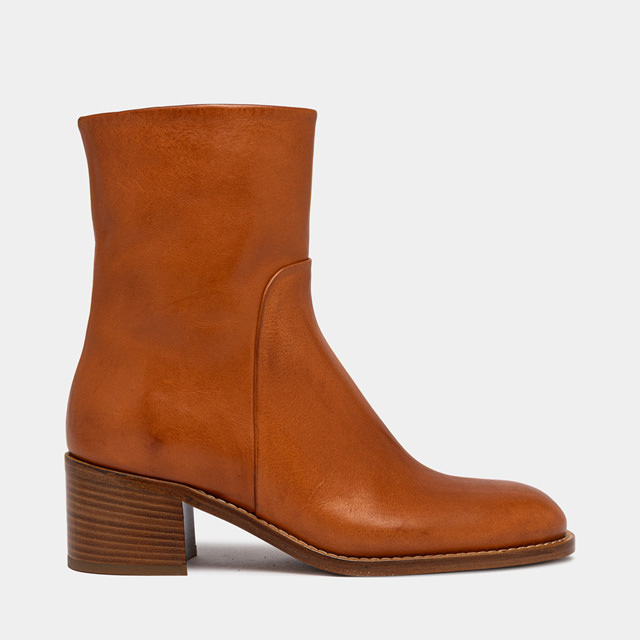 BUTTERO BOLGHERI ANKLE BOOTS IN HONEY COLOR LEATHER