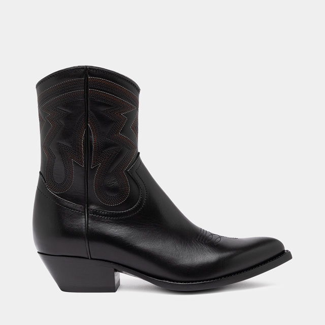BUTTERO: FLEE ANKLE BOOTS IN BLACK LEATHER