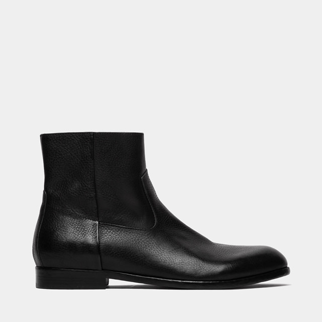 BUTTERO: FLOYD ANKLE BOOTS IN BLACK HAMMERED LEATHER