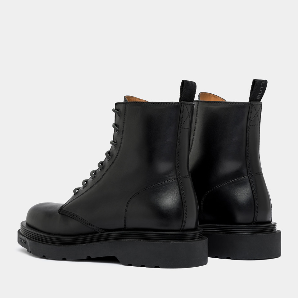 BUTTERO: STORIA COMMANDO BOOTS IN BLACK LEATHER