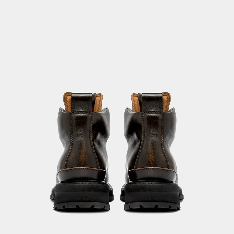 BUTTERO: ALPI TREKKING BOOTS IN WALNUTS AGED LEATHER