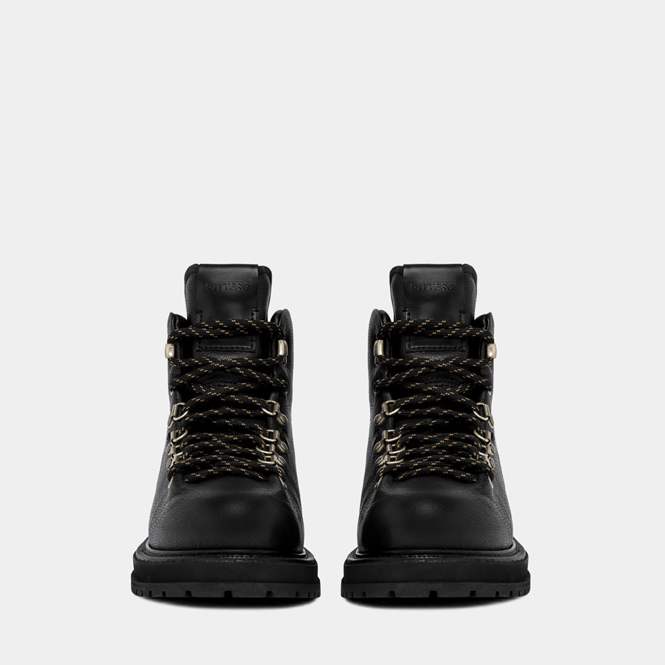 BUTTERO: ALPI ANKLE BOOTS IN BLACK HAMMERED LEATHER
