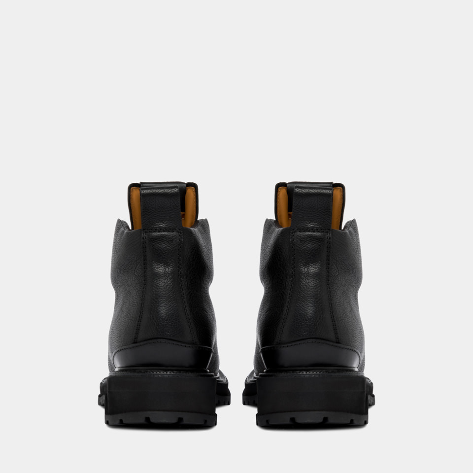 BUTTERO: ALPI ANKLE BOOTS IN BLACK HAMMERED LEATHER