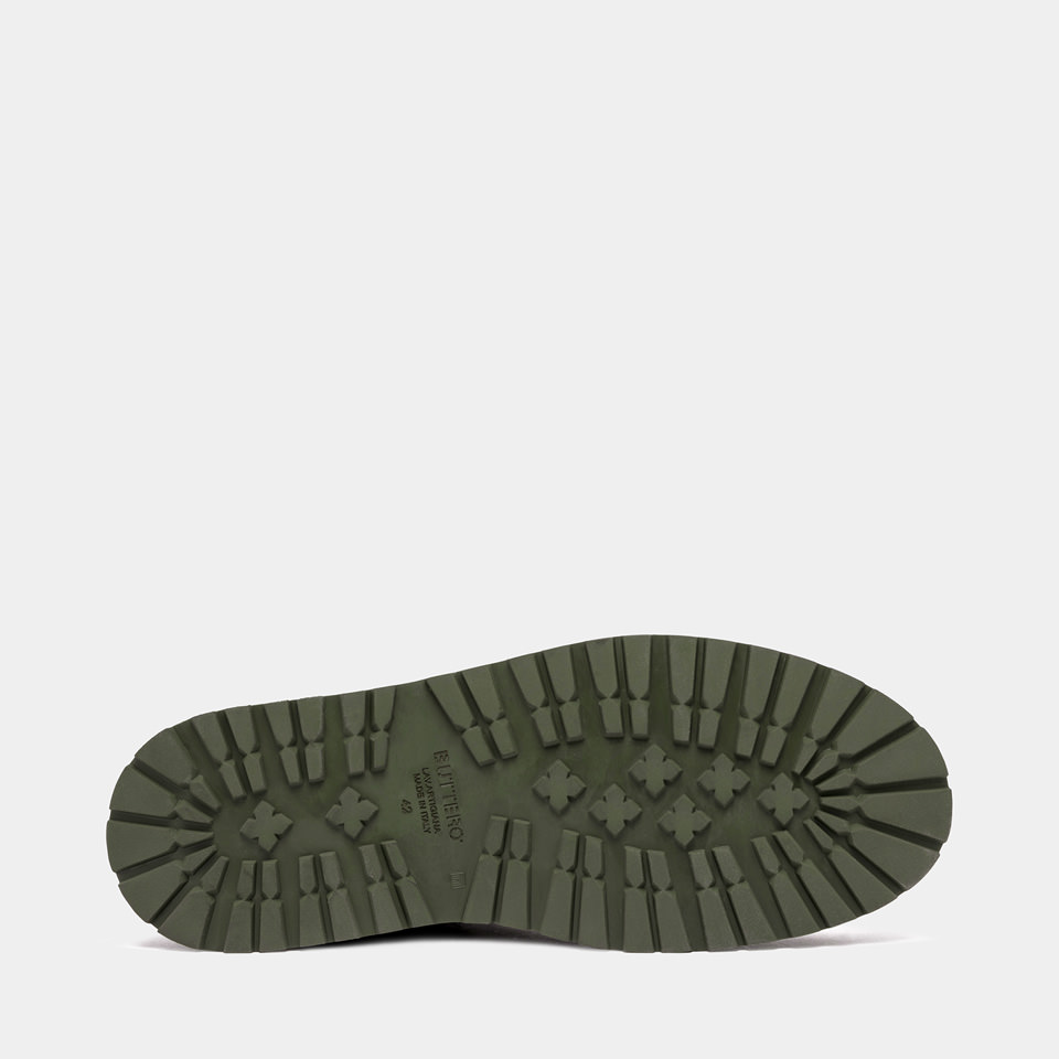 BUTTERO: ALPI ANKLE BOOTS IN HUNTER GREEN BRUSHED SUEDE