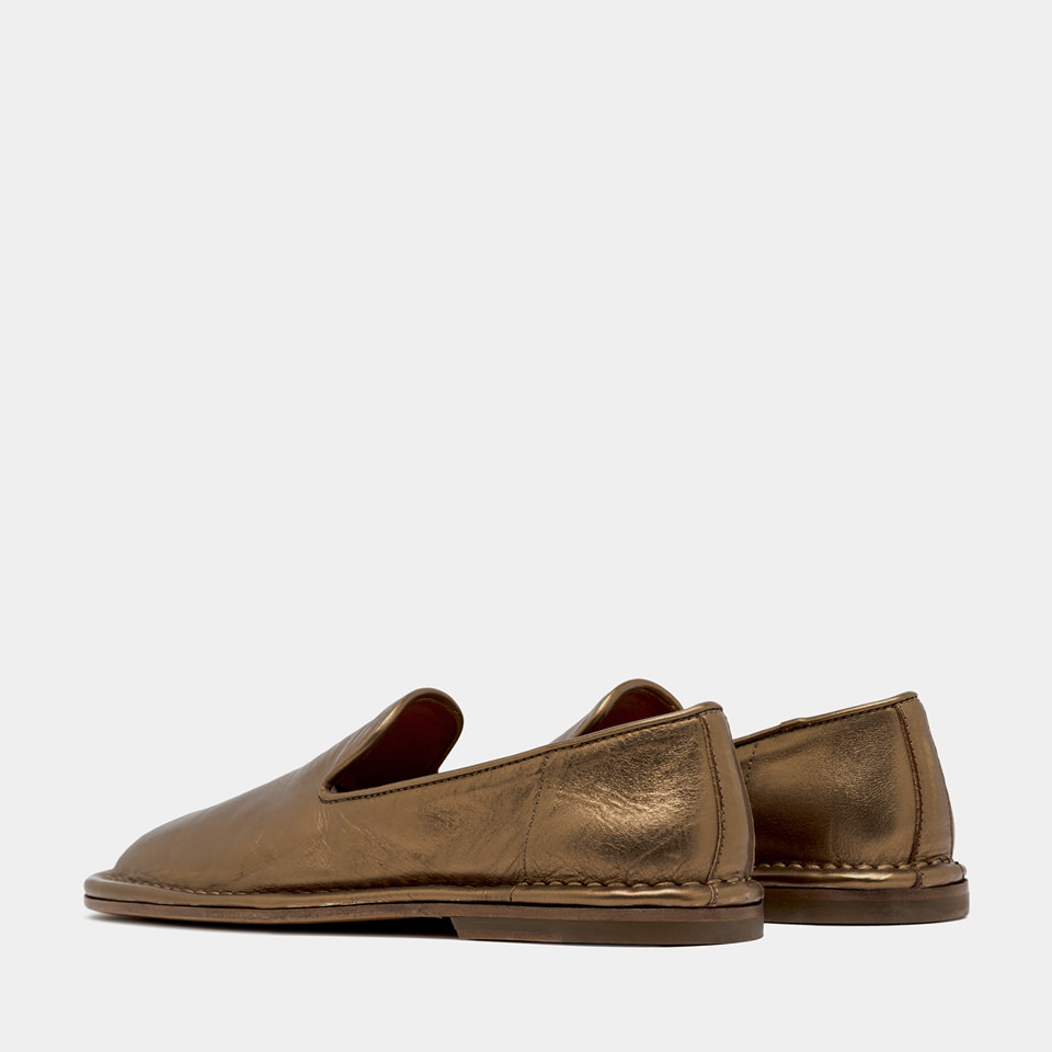 BUTTERO: ERCOLE SLIPPERS IN GOLD TONE LAMINATED LEATHER