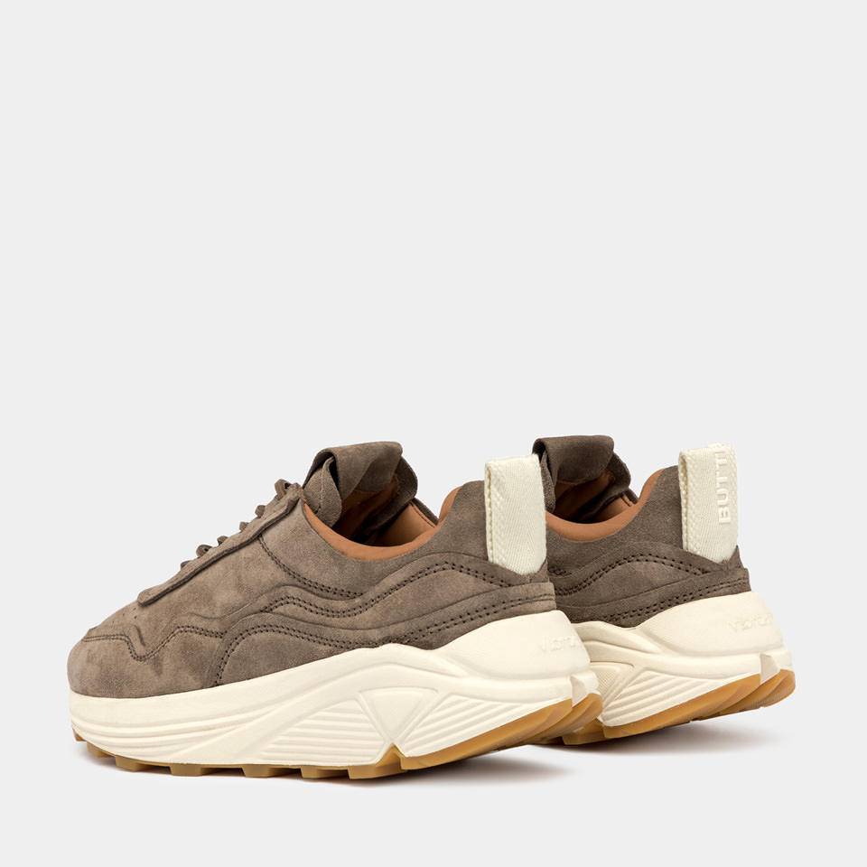 BUTTERO: SNEAKERS VINCI IN SUEDE COCCO