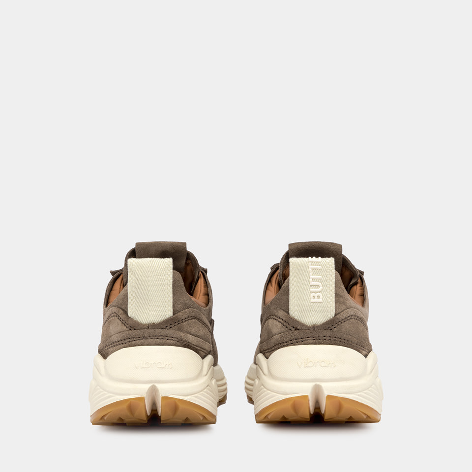 BUTTERO: SNEAKERS VINCI IN SUEDE COCCO