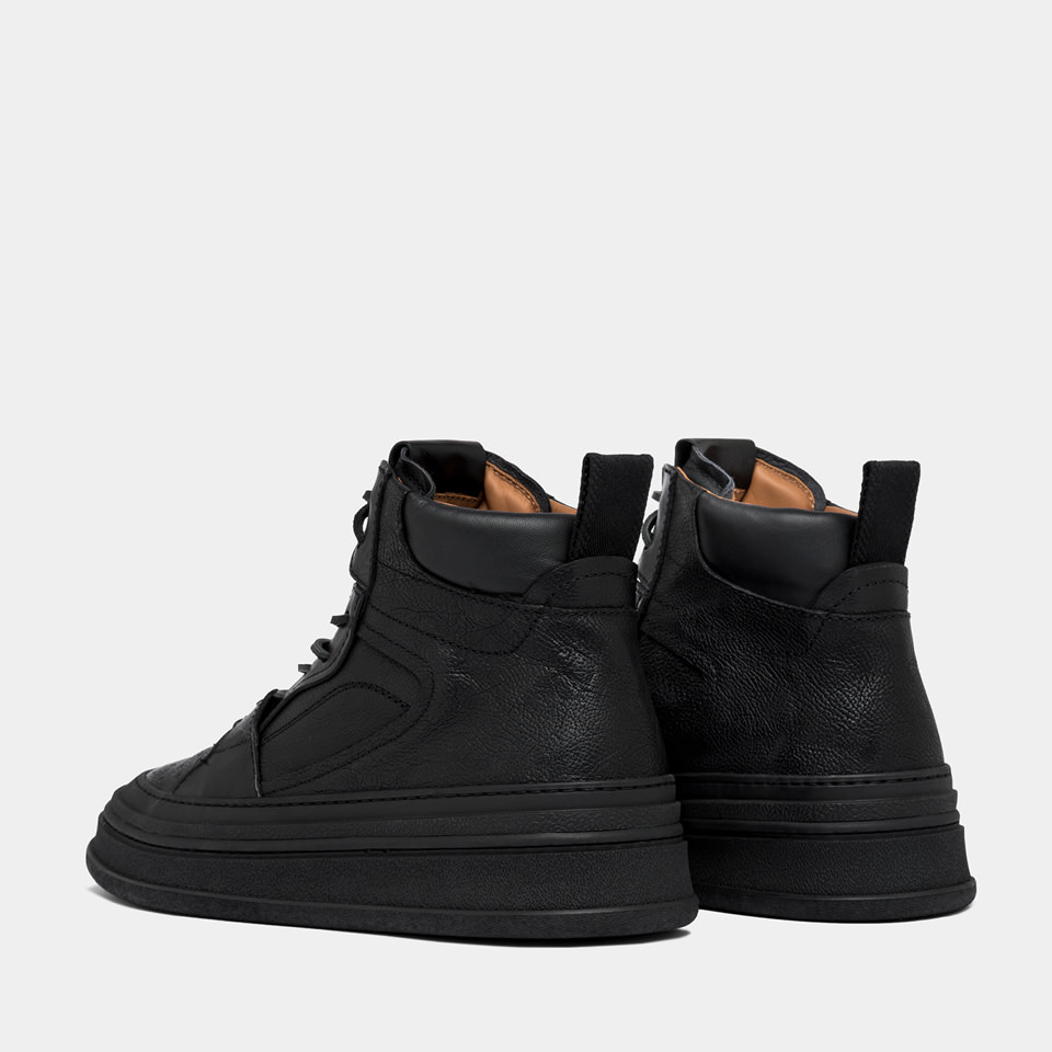 BUTTERO: CIRCOLO MID SNEAKERS IN BLACK HAMMERED LEATHER