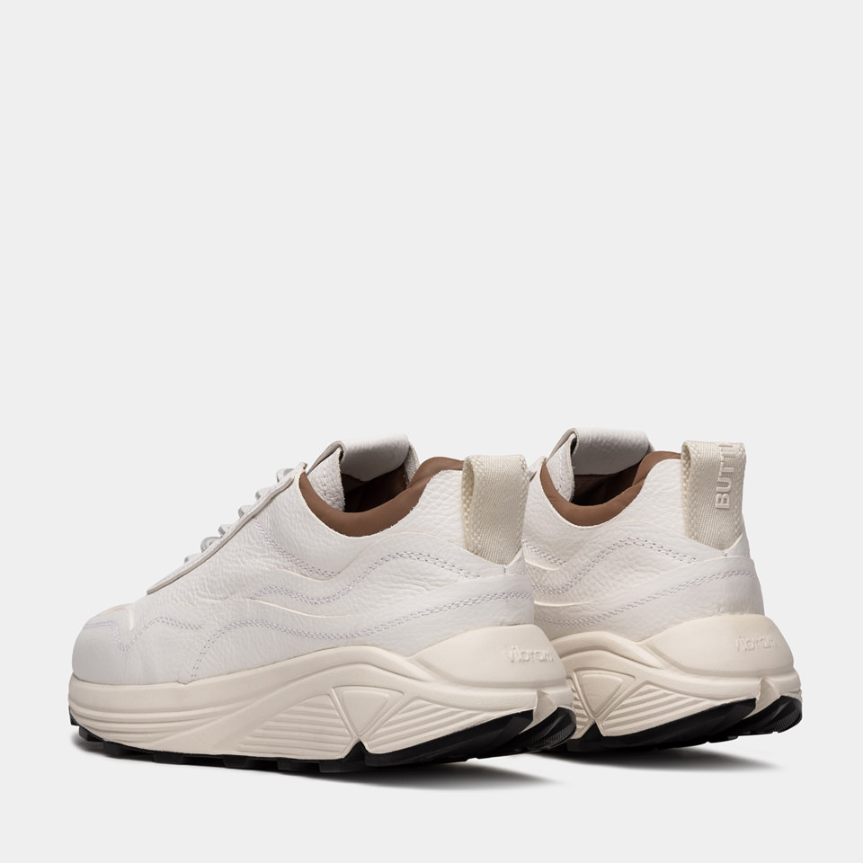 BUTTERO: VINCI SNEAKERS IN HAMMERED LEATHER COLOR WHITE