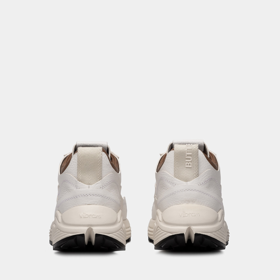 BUTTERO: VINCI SNEAKERS IN HAMMERED LEATHER COLOR WHITE