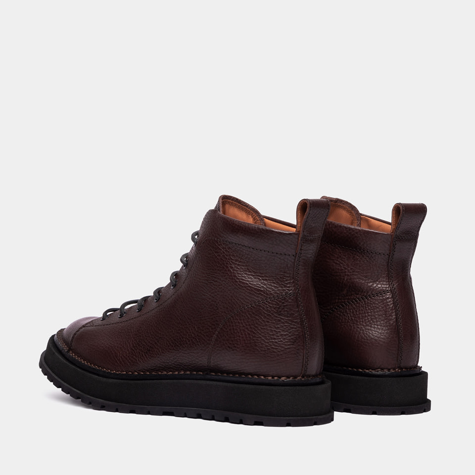 BUTTERO: AEDI BOOTS IN BROWN HAMMERED LEATHER
