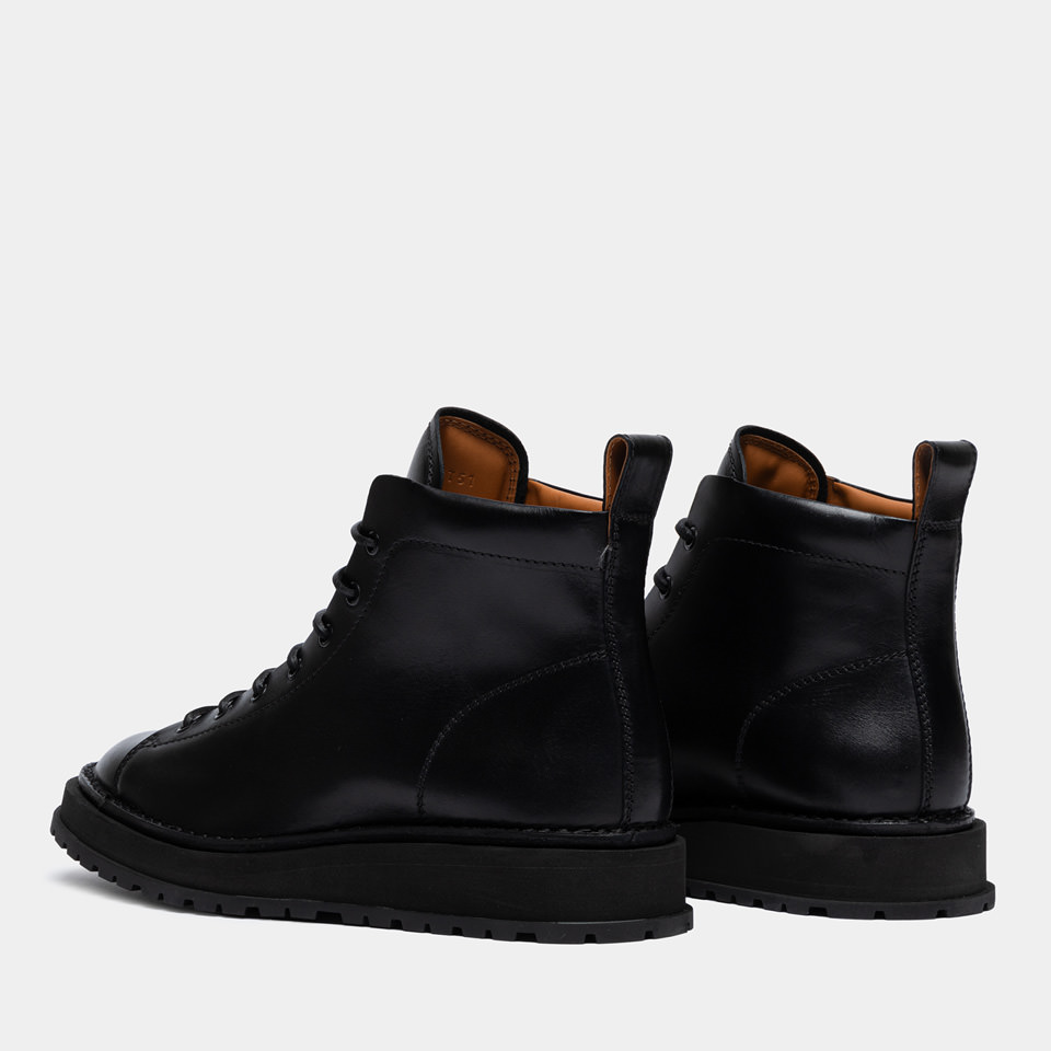 BUTTERO: STIVALETTO AEDI IN PELLE NERO