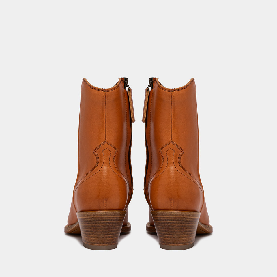 BUTTERO: ANNIE ANKLE BOOTS IN NATURAL HONEY COLOR LEATHER