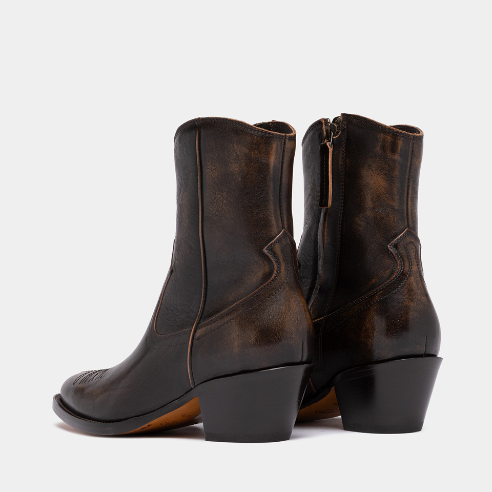 BUTTERO: ANNIE ANKLE BOOTS IN AGED NATURAL LEATHER WALNUT