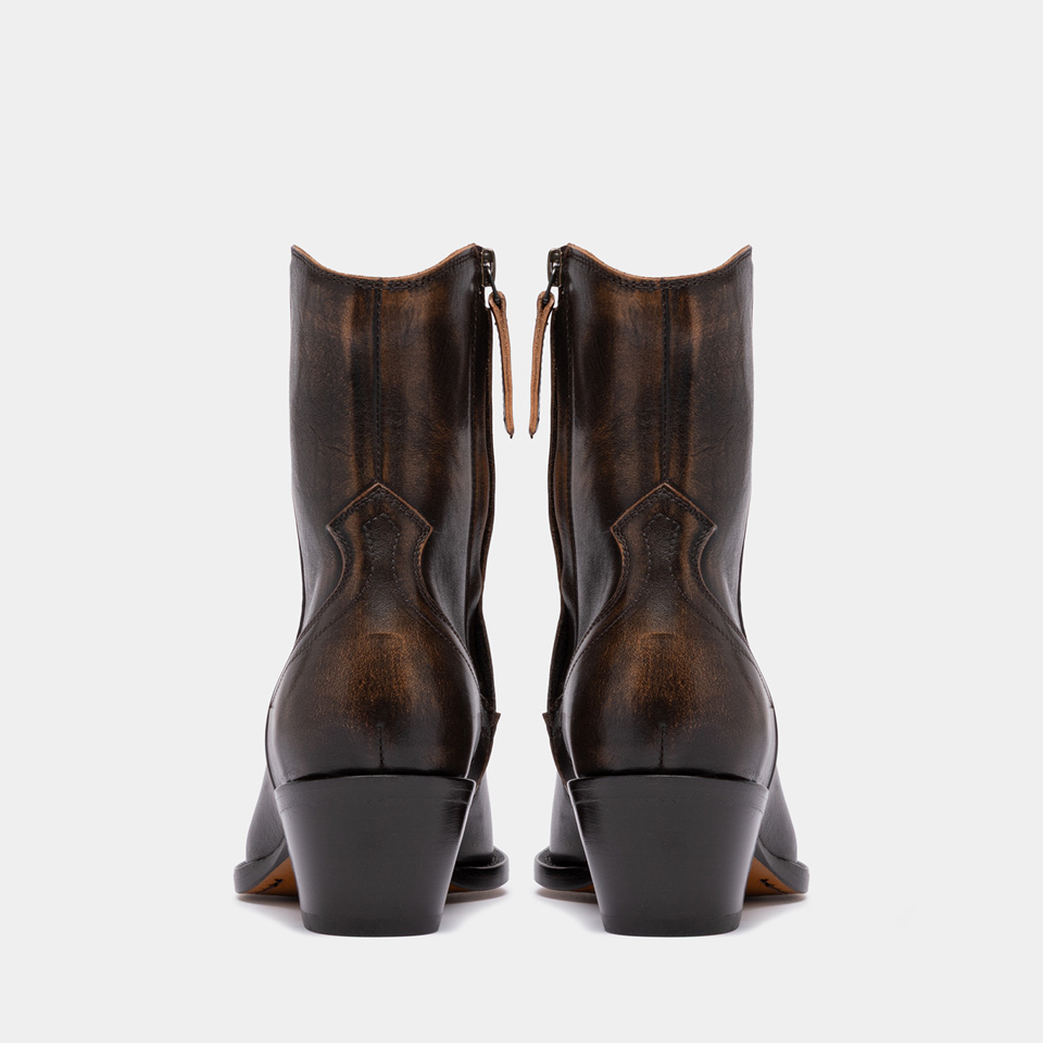 BUTTERO: ANNIE ANKLE BOOTS IN AGED NATURAL LEATHER WALNUT