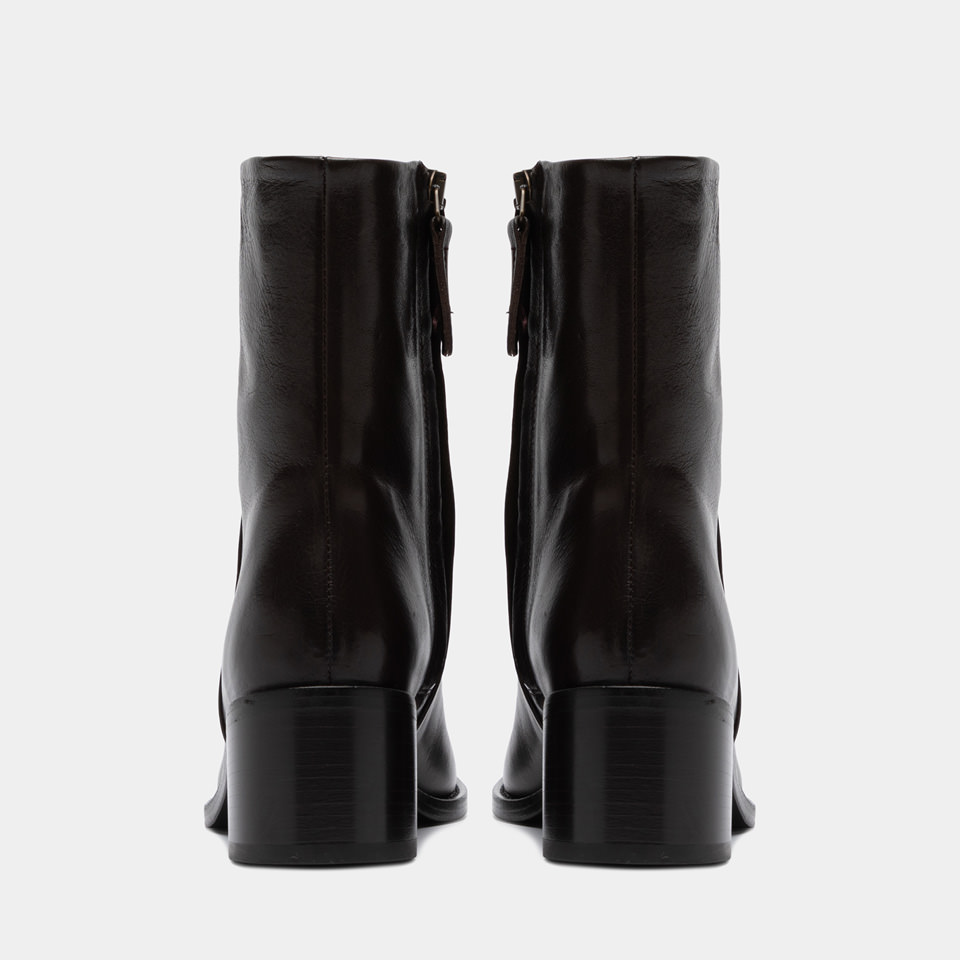 BUTTERO: BOLGHERI ANKLE BOOTS IN DARK BROWN LEATHER