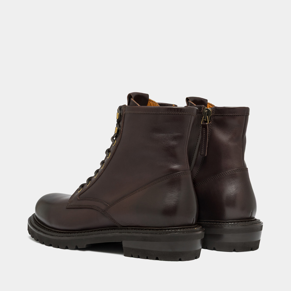 BUTTERO: FIORENTINA ANKLE BOOTS IN EBONY BLACK LEATHER