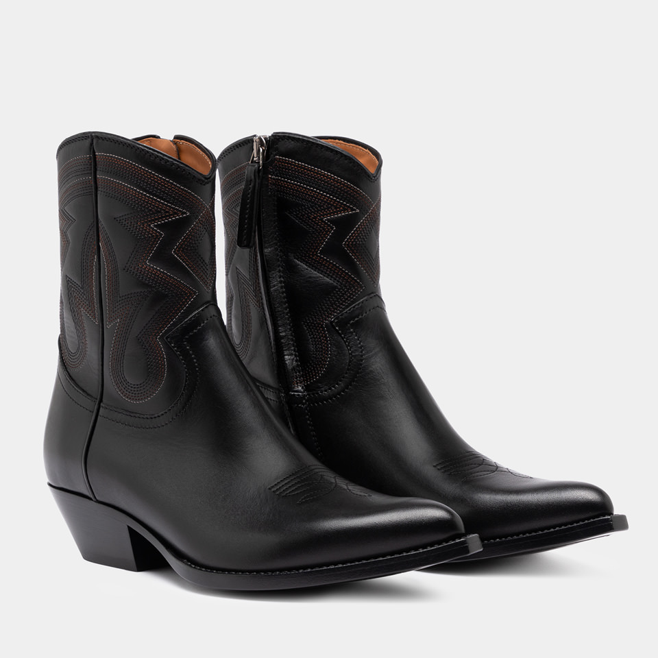 BUTTERO: FLEE ANKLE BOOTS IN BLACK LEATHER