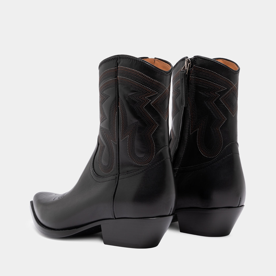 BUTTERO: FLEE ANKLE BOOTS IN BLACK LEATHER