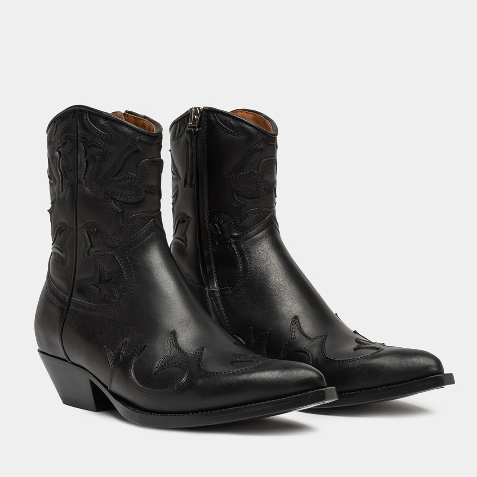 BUTTERO: FLEE ANKLE BOOTS IN BLACK LEATHER