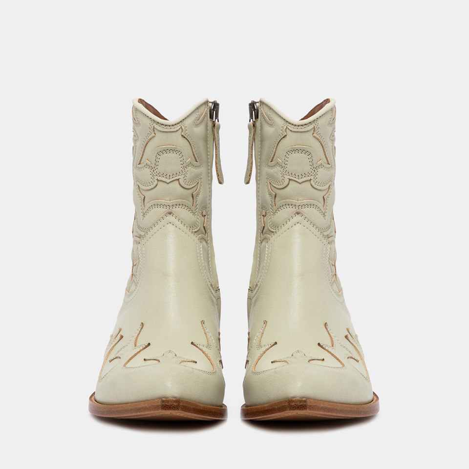 BUTTERO: FLEE ANKLE BOOTS IN CREAM WHITE LEATHER