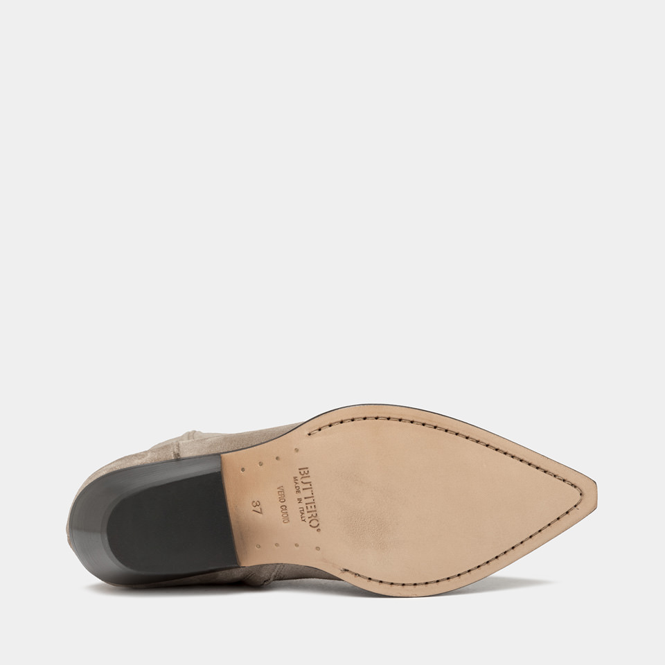 BUTTERO: FLEE ANKLE BOOTS IN COCONUT BROWN SUEDE
