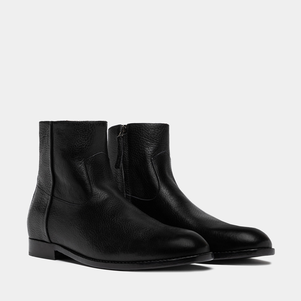 BUTTERO: BOTTINE FLOYD EN CUIR MARTELÉ NOIR