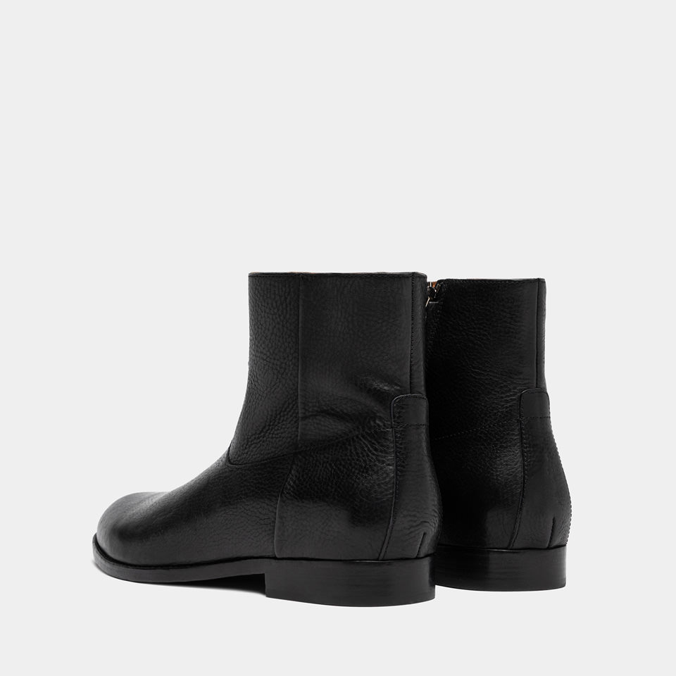 BUTTERO: BOTTINE FLOYD EN CUIR MARTELÉ NOIR